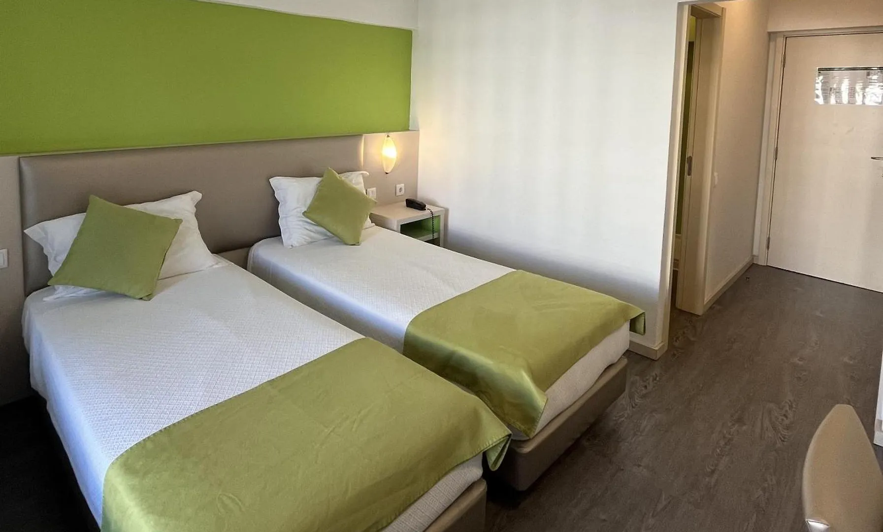 Hotel Navegadores Monte Gordo 4*,