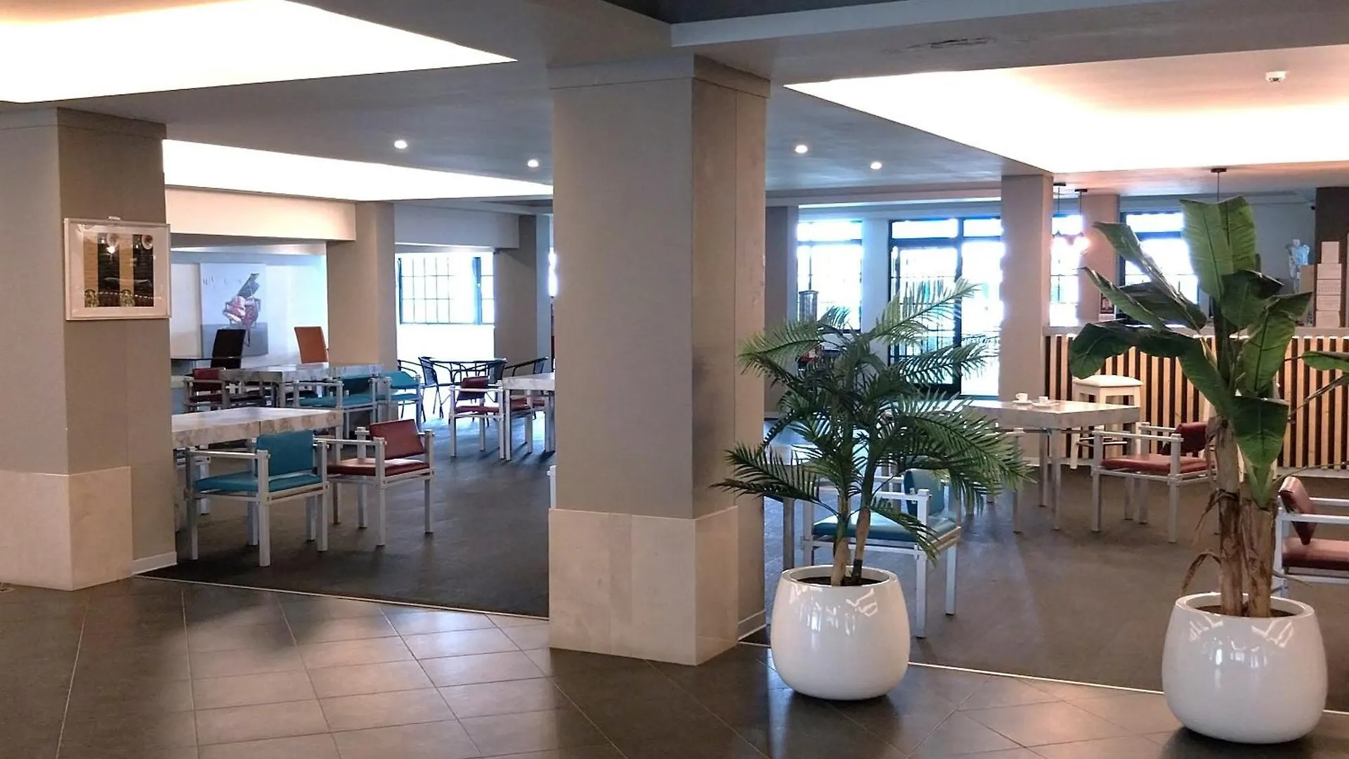 Hotel Navegadores Monte Gordo 4*,